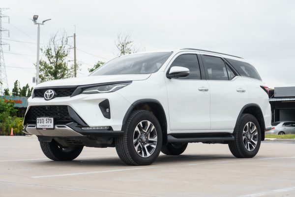 TOYOTA FORTUNER 2.4 LEADER 4WD 2022 - Image 3
