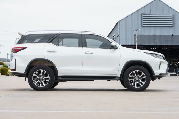 TOYOTA FORTUNER 2.4 LEADER 4WD 2022 - Image 6