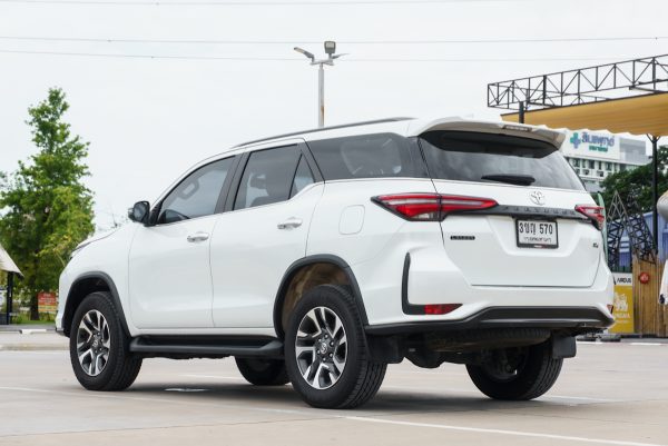 TOYOTA FORTUNER 2.4 LEADER 4WD 2022 - Image 9