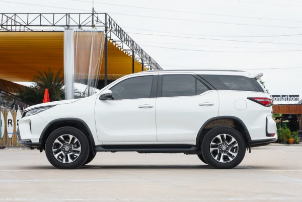TOYOTA FORTUNER 2.4 LEADER 4WD 2022 - Image 10