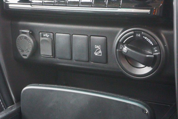 TOYOTA FORTUNER 2.4 LEADER 4WD 2022 - Image 24
