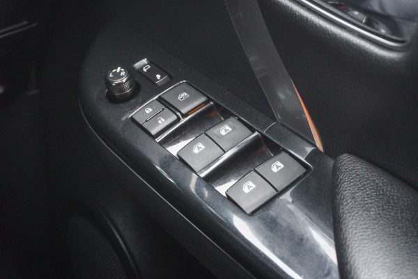 TOYOTA FORTUNER 2.4 LEADER 4WD 2022 - Image 32