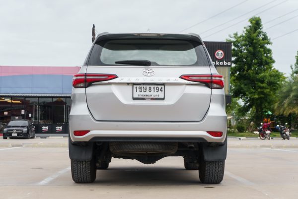 TOYOTA FORTUNER 2.4 V 2021 - Image 8