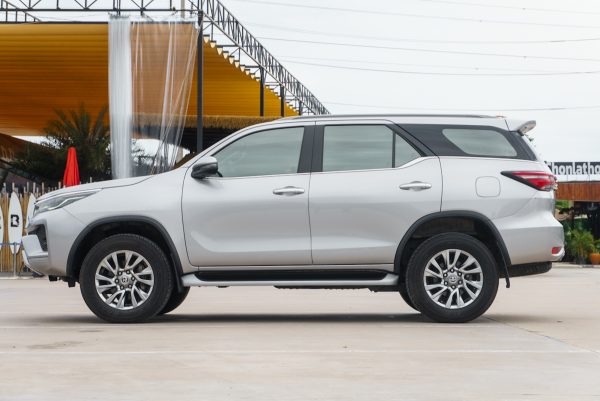 TOYOTA FORTUNER 2.4 V 2021 - Image 10