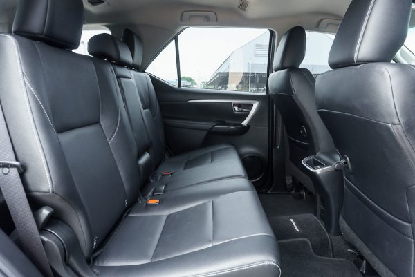 TOYOTA FORTUNER 2.4 V 2021 - Image 12