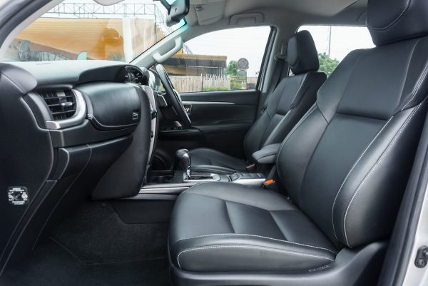 TOYOTA FORTUNER 2.4 V 2021 - Image 14