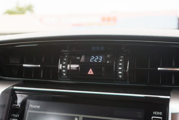 TOYOTA FORTUNER 2.4 V 2021 - Image 25