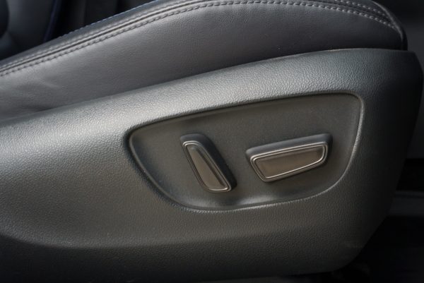 TOYOTA YARIS CROSS 1.5 HEV PREMIUM 2023 (4ขศ1820) - Image 19