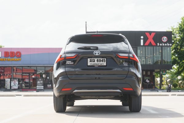 TOYOTA YARIS CROSS 1.5 HV PREMIUM AT 2025 (ฆฌ6945) - Image 9