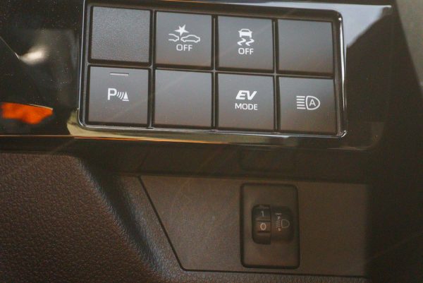 TOYOTA YARIS CROSS 1.5 HV PREMIUM AT 2025 (ฆฌ6945) - Image 30