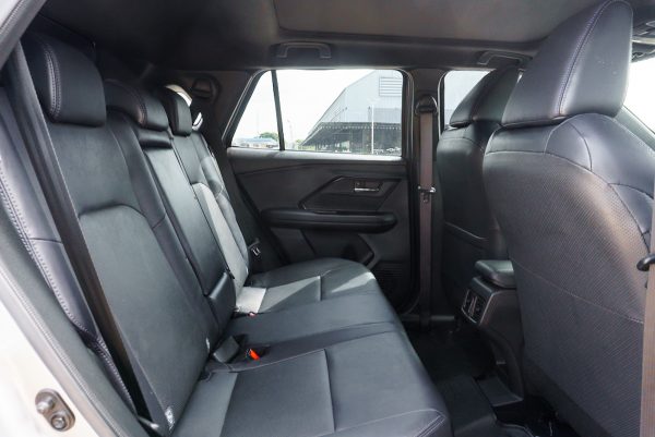 TOYOTA YARIS CROSS 1.5 HEV PREMIUM LUXURY 2023 (4ขห6513) - Image 12
