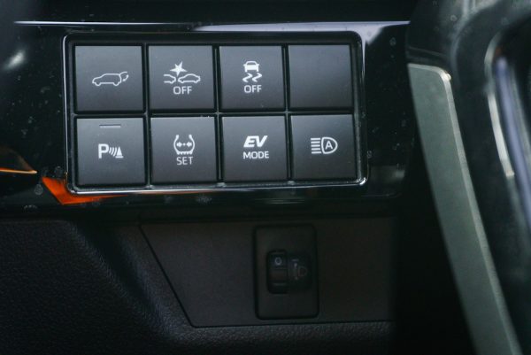TOYOTA YARIS CROSS 1.5 HEV PREMIUM LUXURY 2023 (4ขห6513) - Image 28