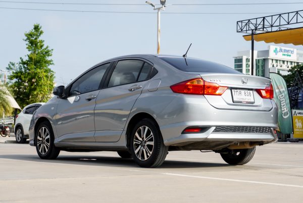 HONDA CITY 1.5 V AT ปี 2018 - Image 9
