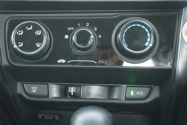 HONDA CITY 1.5 V AT ปี 2018 - Image 20