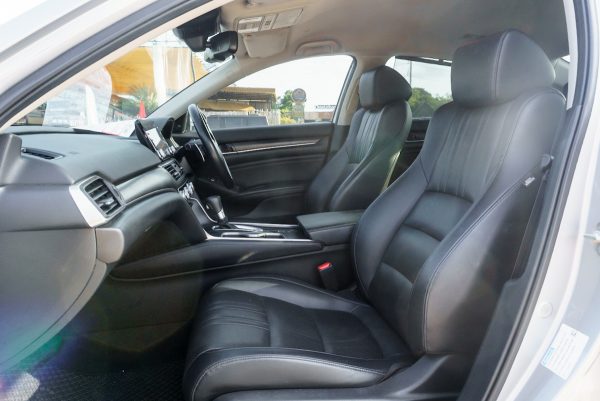 HONDA ACCORD 2.0 HYBRID AT ปี 2019 - Image 15