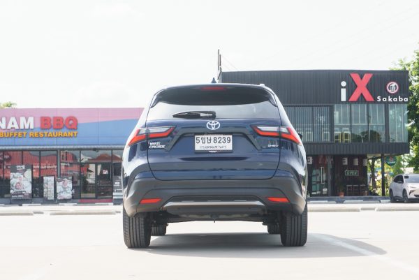 TOYOTA YARIS CROSS 1.5 HEV PREMIUM LUXURY 2024 - Image 8