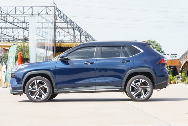 TOYOTA YARIS CROSS 1.5 HEV PREMIUM LUXURY 2024 - Image 10