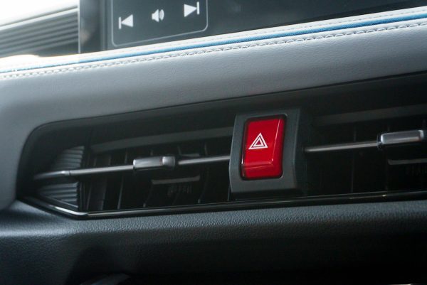 TOYOTA YARIS CROSS 1.5 HEV PREMIUM LUXURY 2024 - Image 22