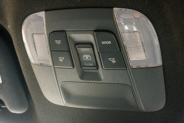 TOYOTA YARIS CROSS 1.5 HEV PREMIUM LUXURY 2024 - Image 32