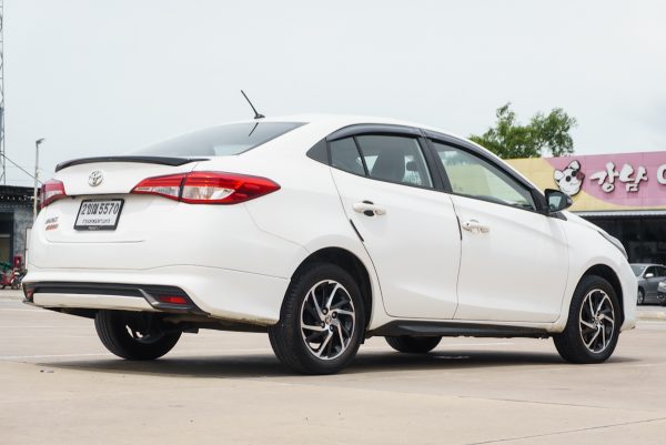TOYOTA YARIS ATIV 1.2 SPORT AT ปี 2020 - Image 7