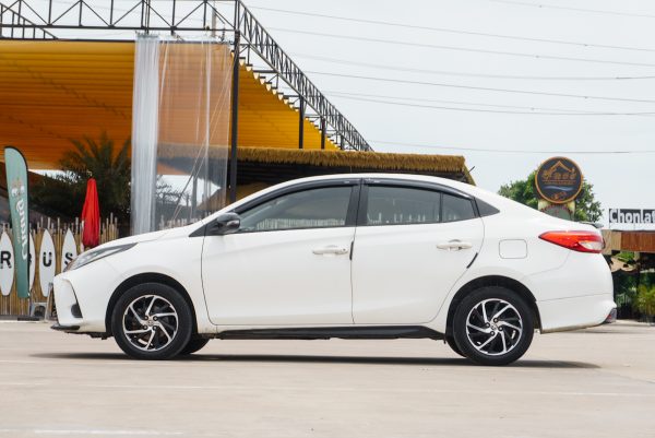TOYOTA YARIS ATIV 1.2 SPORT AT ปี 2020 - Image 10