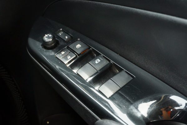 TOYOTA YARIS ATIV 1.2 SPORT AT ปี 2020 - Image 25