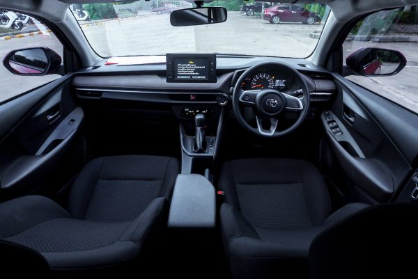 TOYOTA YARIS ATIV 1.2 SPORT AT ปี 2023 - Image 15