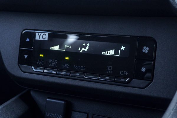 TOYOTA YARIS ATIV 1.2 SPORT AT ปี 2023 - Image 21