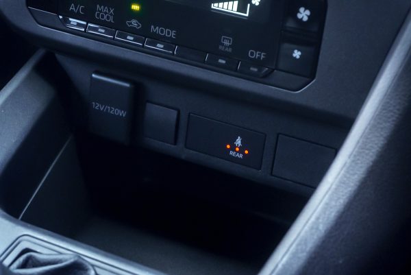 TOYOTA YARIS ATIV 1.2 SPORT AT ปี 2023 - Image 22