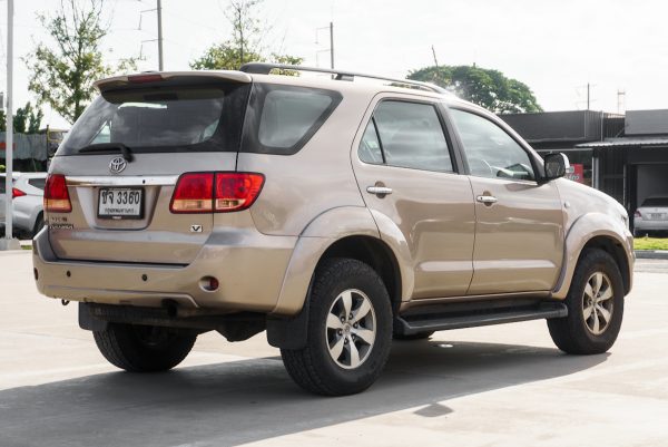 TOYOTA FORTUNER 3.0 V 4WD AT 2006 (ขายสด) - Image 7