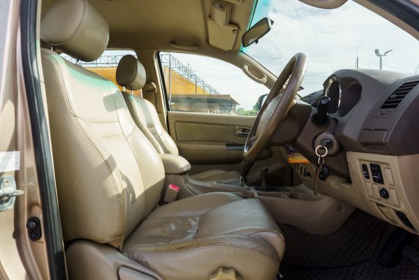 TOYOTA FORTUNER 3.0 V 4WD AT 2006 (ขายสด) - Image 11