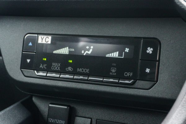 TOYOTA YARIS ATIV 1.2 SPORT AT ปี 2023 (5ขข6187) - Image 21