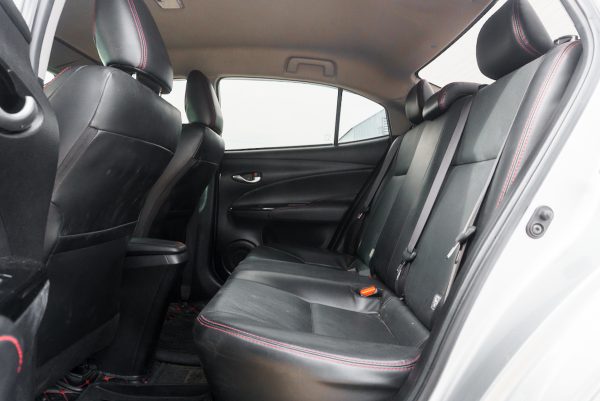 TOYOTA YARIS ATIV 1.2 S+ ปี2019 (กพ2764) - Image 13