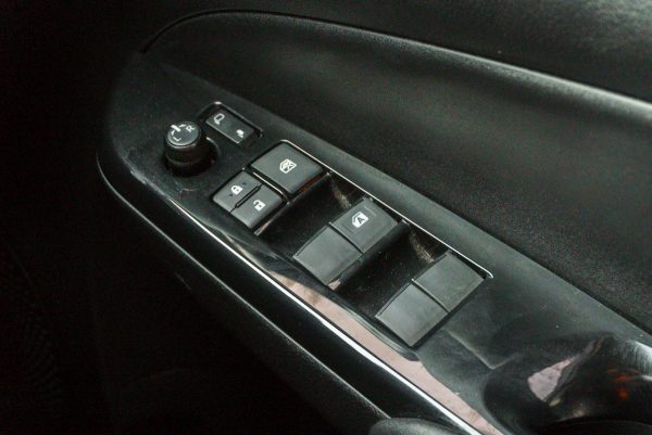 TOYOTA YARIS ATIV 1.2 S+ ปี2019 (กพ2764) - Image 24