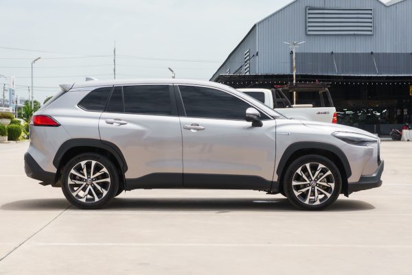 TOYOTA COROLLA CROSS 1.8 HYBRID PREMIUM ปี2023 (ขต7804) - Image 6