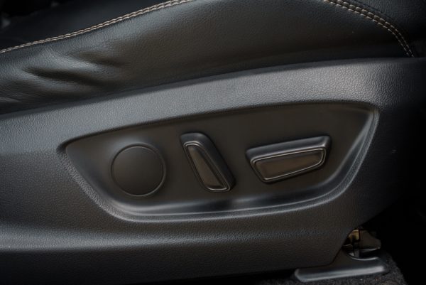 TOYOTA COROLLA CROSS 1.8 HYBRID PREMIUM ปี2023 (ขต7804) - Image 12