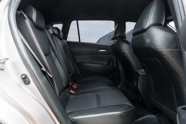 TOYOTA COROLLA CROSS 1.8 HYBRID PREMIUM ปี2023 (ขต7804) - Image 13