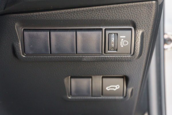 TOYOTA COROLLA CROSS 1.8 HYBRID PREMIUM ปี2023 (ขต7804) - Image 25