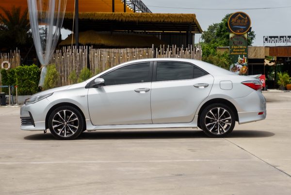 TOYOTA ALTIS 1.8 ESPORT OPTION ปี2019 (9กง1430) - Image 10