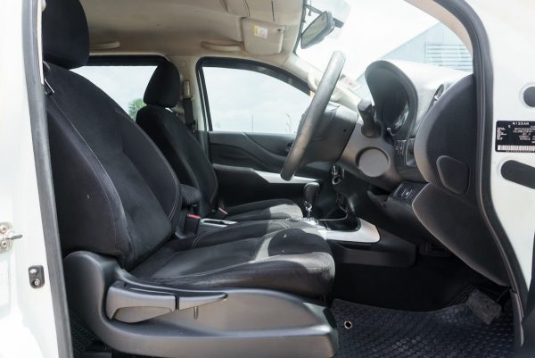 NISSAN NAVARA NP 300 2.5 V AT ปี 2015 (7กฮ1473) - Image 11