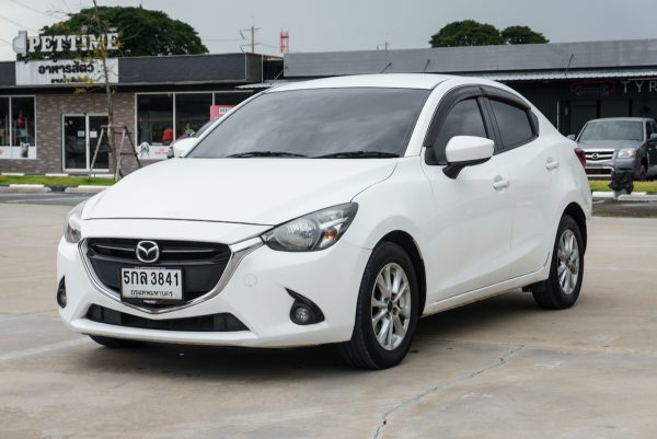MAZDA 2 1.3 SEDAN HIGH CONNECT AT ปี2016 (5กล3841) - Image 3