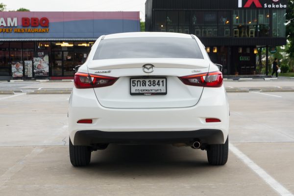 MAZDA 2 1.3 SEDAN HIGH CONNECT AT ปี2016 (5กล3841) - Image 8