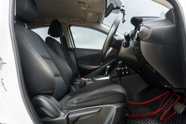 MAZDA 2 1.3 SEDAN HIGH CONNECT AT ปี2016 (5กล3841) - Image 10