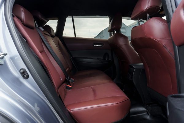 TOYOTA COROLLA CROSS 1.8 HYBRID PREMIUM ปี2023 (4ขณ7905) - Image 13