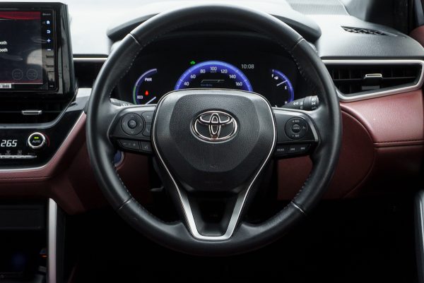 TOYOTA COROLLA CROSS 1.8 HYBRID PREMIUM ปี2023 (4ขณ7905) - Image 17