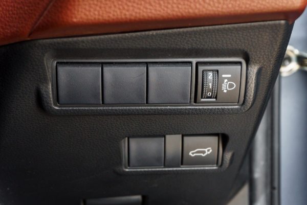 TOYOTA COROLLA CROSS 1.8 HYBRID PREMIUM ปี2023 (4ขณ7905) - Image 27