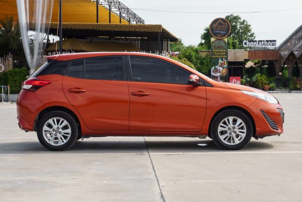 TOYOTA YARIS HATCH BACK 1.2 E AT ปี 2019 (9กฆ5110) - Image 6