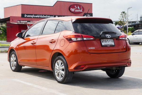 TOYOTA YARIS HATCH BACK 1.2 E AT ปี 2019 (9กฆ5110) - Image 9