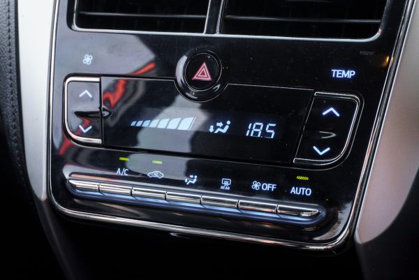 TOYOTA YARIS HATCH BACK 1.2 E AT ปี 2019 (9กฆ5110) - Image 19