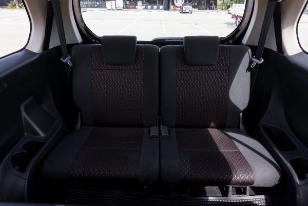 TOYOTA AVANZA 1.5 E AT ปี2021 จด2022 (2ขศ9521) - Image 17